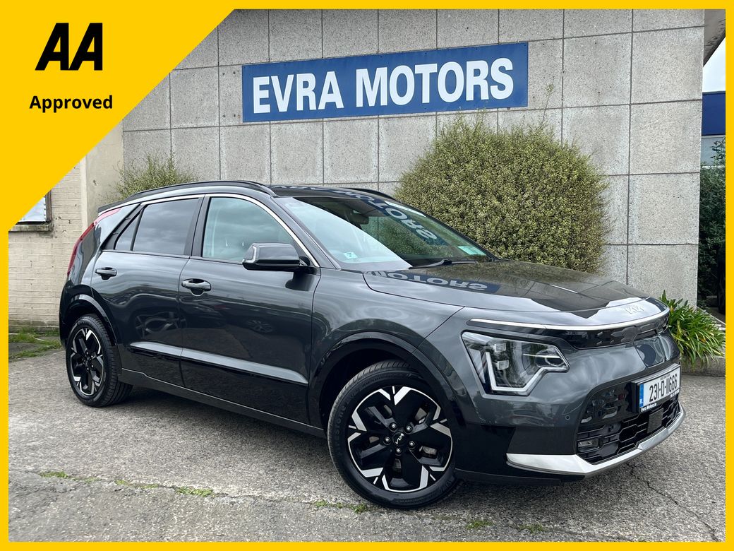 Image for 2023 Kia Niro EV K4 64KWH ELECTRIC //TOP SPEC//FULL LEATHER HEATED AND COOLED ELECTRIC SEATS//HEATED STEERING WHEEL//SAT NAV//REVERSE CAMERA//ADAPTIVE CRUISE CONTROL//HEAD UP DISPLAY//