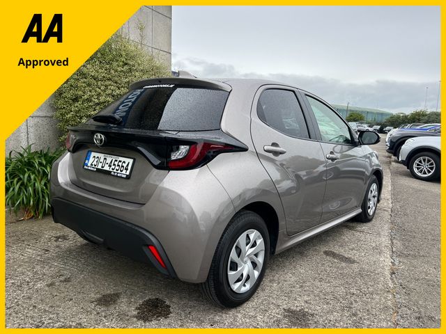 Image for 2023 Toyota Yaris AUTOMATIC//PETROL//LOW MILEAGE//KEYLESS ENTRY//REVERSE CAMERA//LANE ASSIST