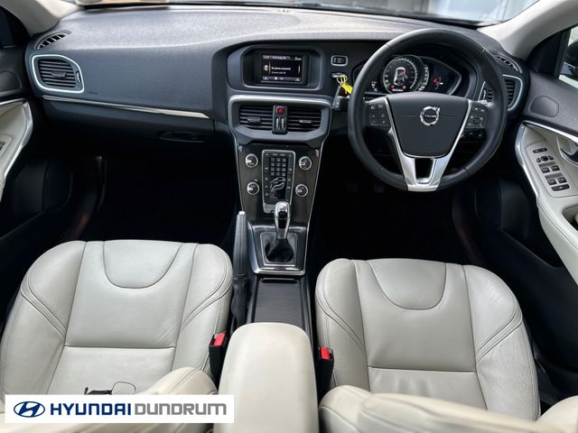 Image for 2018 Volvo V40 D2 MOM ED 5DR