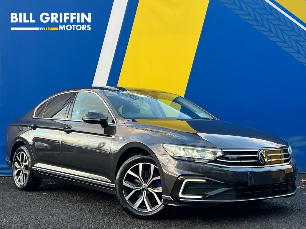 Image for 2021 Volkswagen Passat GTE 1.4 HYBRID // LEATHER HEATED SEATS // DUAL ZONE CLIMATE CONTROL // ADAPTIVE CRUISE CONTROL