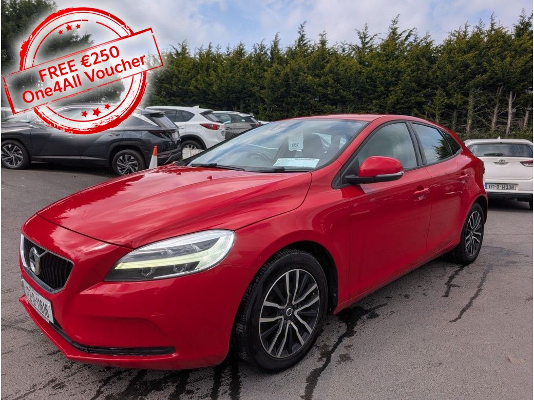 Image for 2017 Volvo V40 D2 (120hp) Momentum Edition
