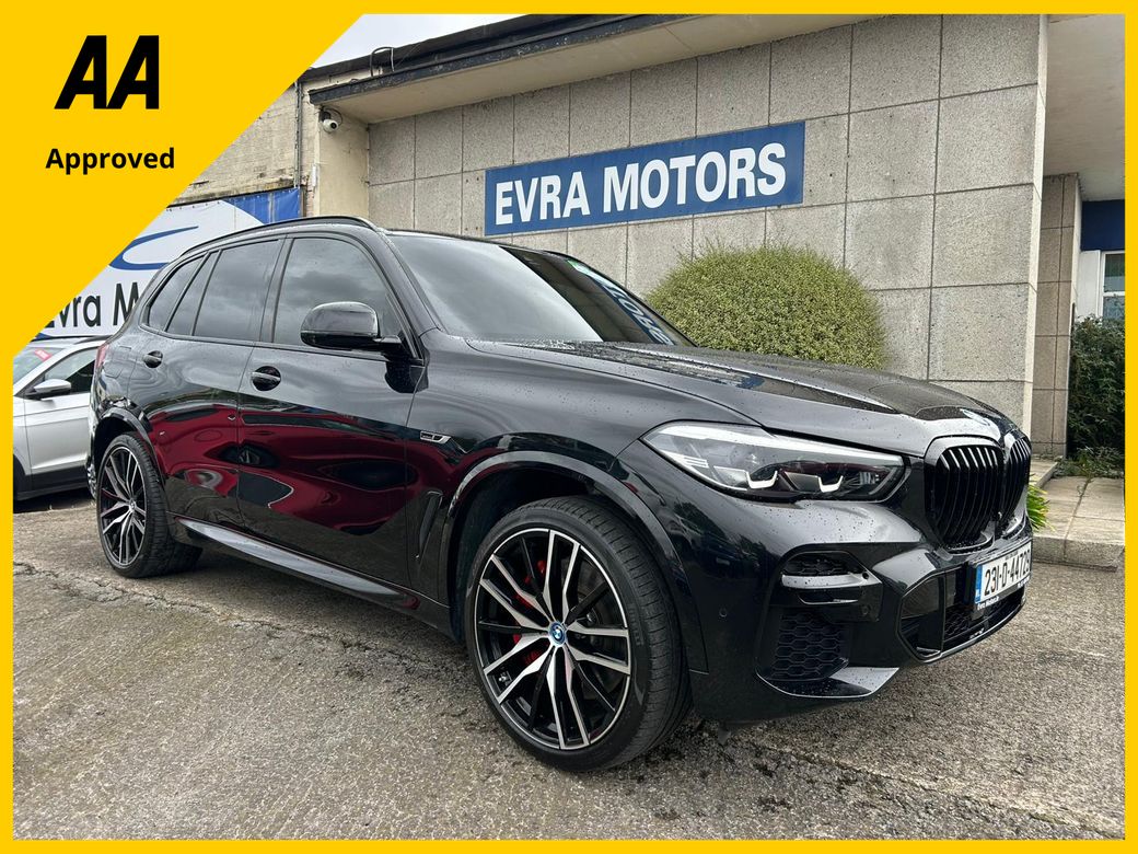 Image for 2023 BMW X5 XDRIVE 45E M-SPORT PHEV 3.0 PETROL //HIGH SPEC//MERINO LEATHER//HARMAN KARDON SOUND SYSTEM//HEAD UP DISPLAY//HEATED STEERING WHEEL// 