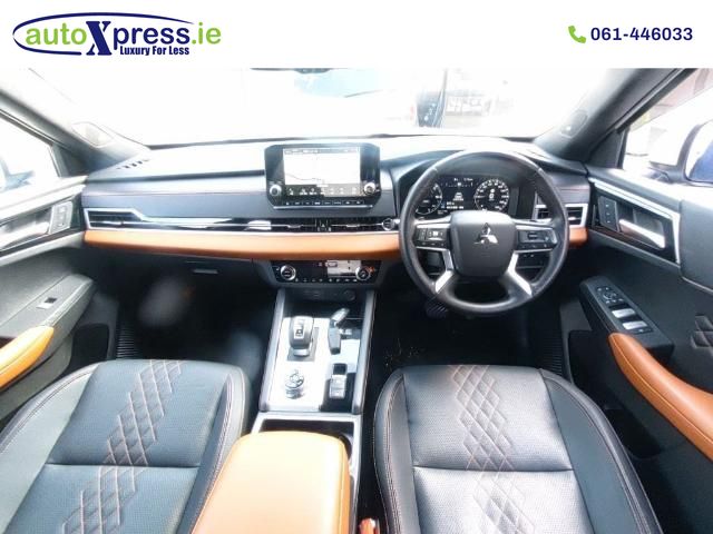 Image for 2023 Mitsubishi Outlander 4WD PHEV Low mileage, Reversing camera