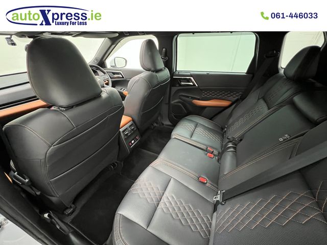 Image for 2023 Mitsubishi Outlander PHEV 4WD, Panoramic sunroof, 7 Seats, Low mileage