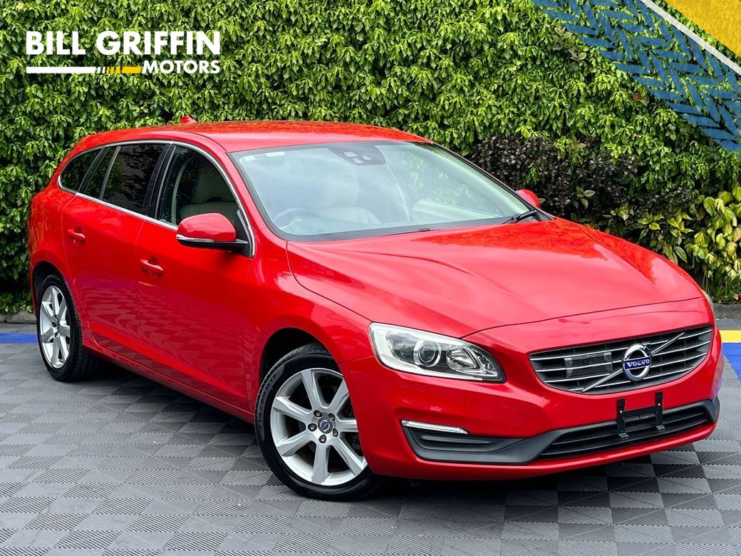 Image for 2016 Volvo V60 D4 2.0 D // 17" ALLOYS // ADAPTIVE CRUISE CONTROL // LEATHER POWERED & HEATED SEATS