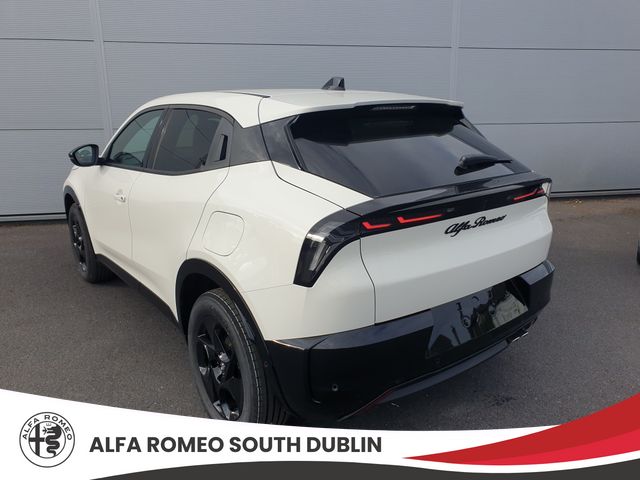 Image for 2026 Alfa Romeo Junior "Ibrida" Hybrid Model with Tech Pack and Premium Pack