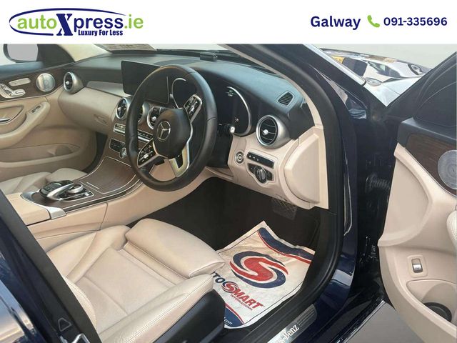 Image for 2019 Mercedes-Benz C Class Avantgarde Leather Exclusive Package Automatic, Reversing camera