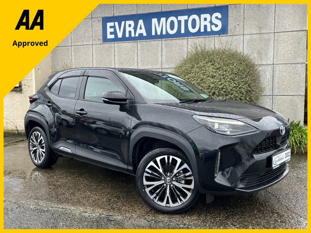 Image for 2022 Toyota Yaris Cross Z HYBRID AUTOMATIC 1.5 PETROL //LOW MILES//HIGH SPEC//HALF LEATHER HEATED SEATS//HEATED STEERING WHEEL//360 PARKING CAMERAS//KEYLESS ENTRY//ADAPTIVE CRUISE CONTROL//