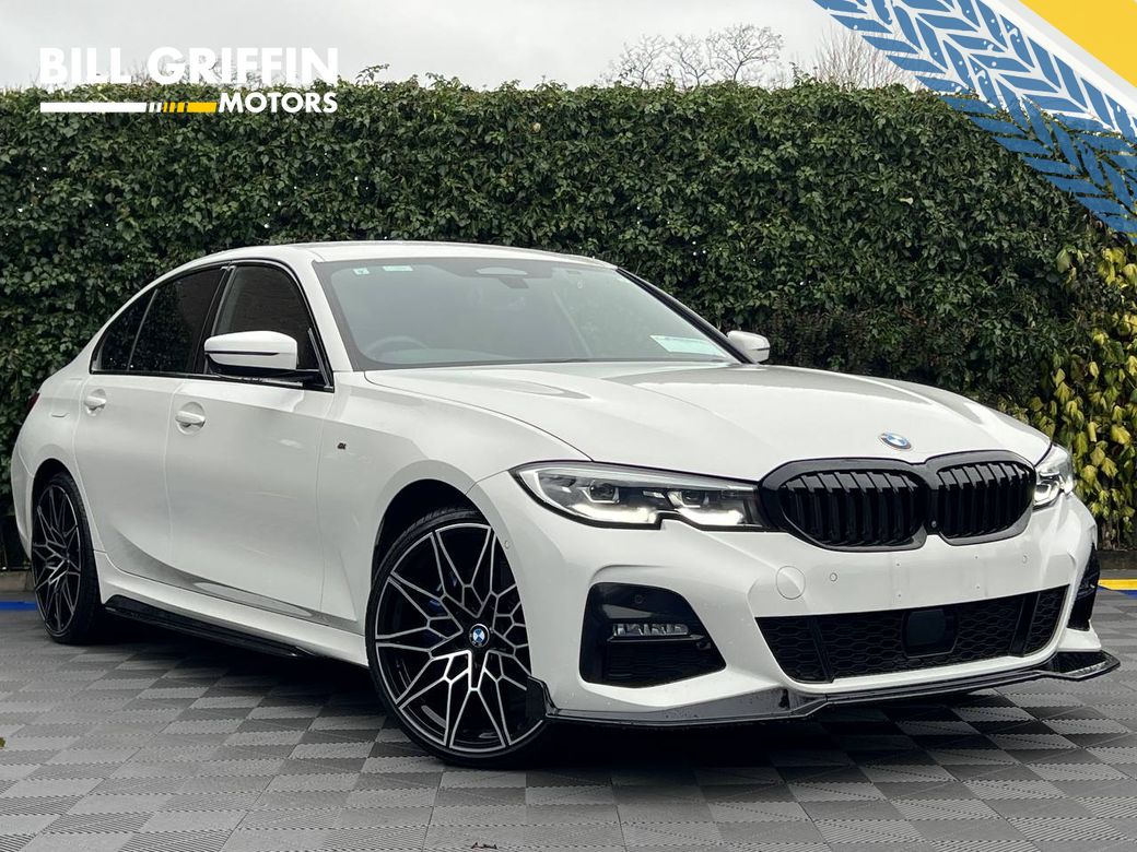 Image for 2021 BMW 3 Series 330e M-SPORT COMPETITION 2.0 ** VERY LOW MILEAGE ** // FULL SERVICE HISTORY // NEW 20" M3 COMP ALLOYS // LEATHER M-SPORT INTERIOR