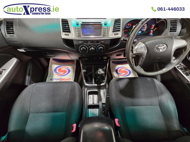 Image for 2016 Toyota Hilux 2.5 D4D Icon D/C 4WD Reversing camera