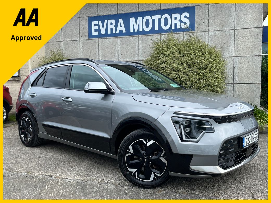 Image for 2022 Kia Niro EV K4 ELECTRIC EV 64KWH //MASSIVE SPEC//FULL LEATHER ELECTRIC HEATED SEATS//COOLED SEATS//REVERSE CAMERA//SAT NAV//HEATED STEERING WHEEL//ADAPTIVE CRUISE CONTROL//KEYLESS ENTRY//HEAD UP DISPLAY//