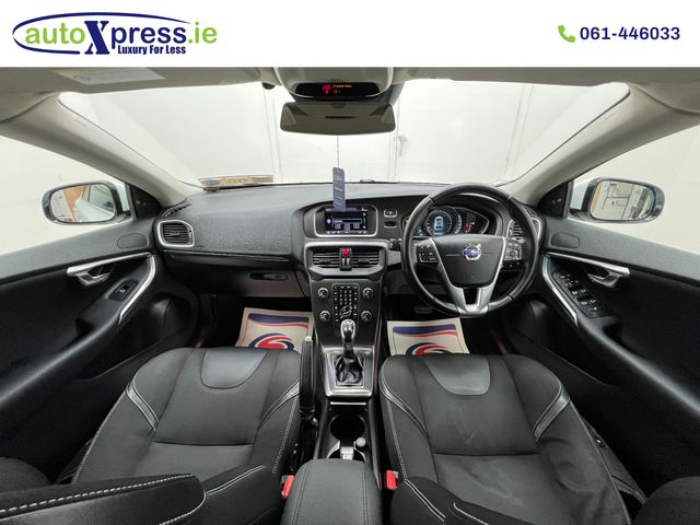 Image for 2013 Volvo V40 Automatic, reversing camera