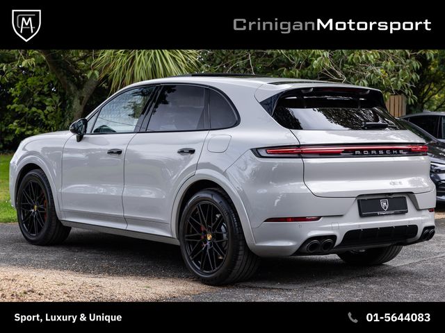 Image for 2023 Porsche Cayenne 3.0 E-Hybrid SportDesign New Model