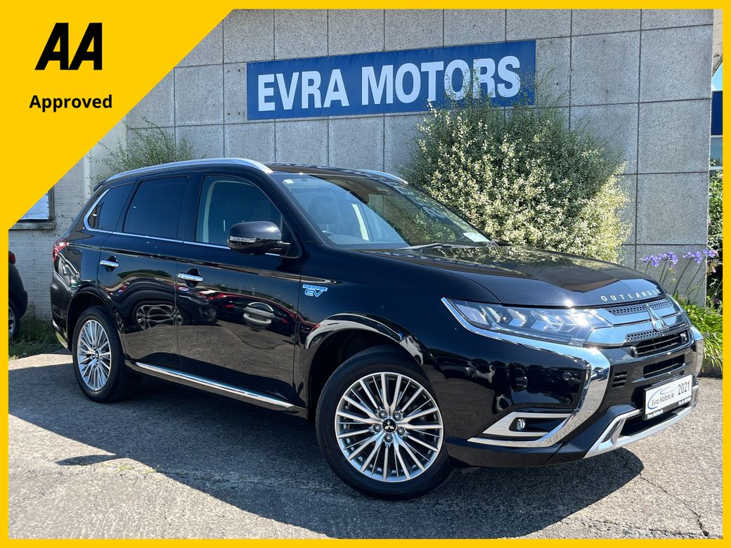 Image for 2021 Mitsubishi Outlander G 4WD PHEV HYBRID 2.4 PETROL //HIGH SPEC//LOW MILES//HALF LEATHER HEATED ELECTRIC SEATS//REVERSE CAMERA//HEATED STEERING WHEEL//KEYLESS ENTRY//ADAPTIVE CRUISE CONTROL//