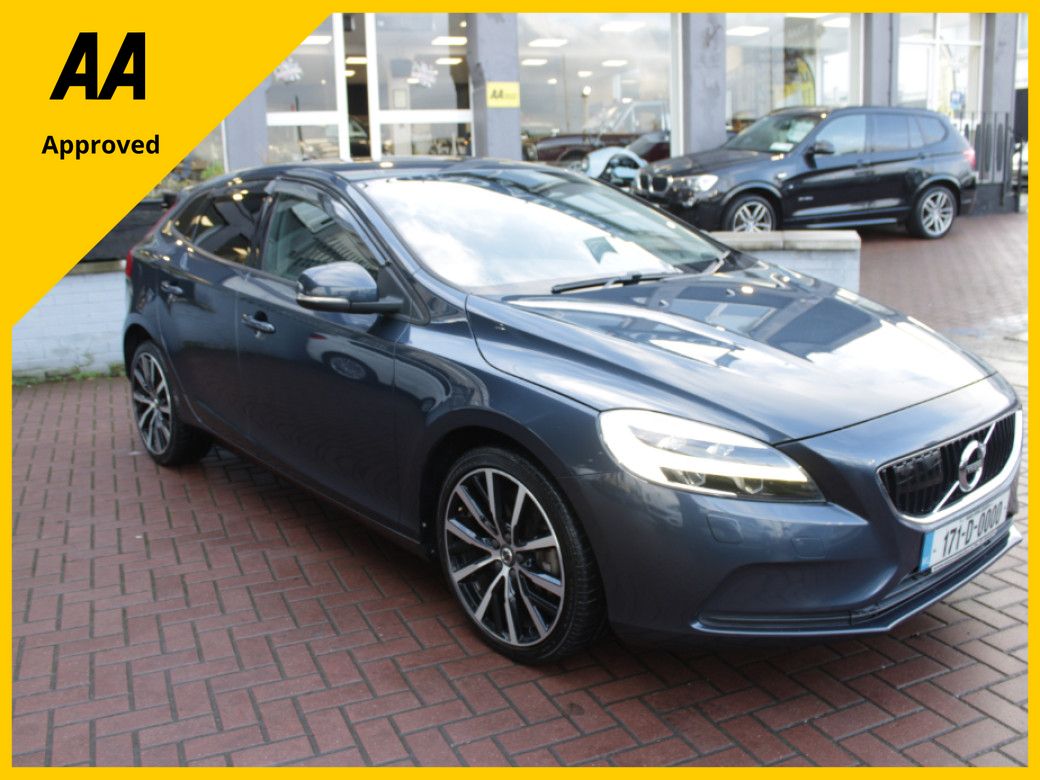 Image for 2017 Volvo V40 2.0D4 MOMENTUM 5DR HATCHBACK AUTO // 1 OWNER CAR WITH ONLY 135, 000 KMS // AS NEW CONDITION THROUGHOUT // BUY WITH CONFIDENCE AA AND SIMI APPROVED DEALER 2025 // FINANCE ARRANGED //