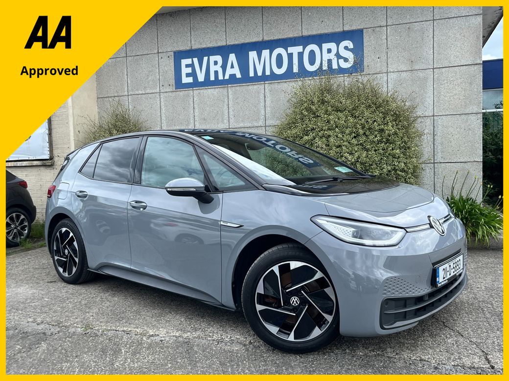 Image for 2021 Volkswagen ID.3 PRO FAMILY 58KWH ELECTRIC //PANORAMIC GLASS ROOF//HEATED SEATS AND STEERING WHEEL//REVERSE CAMERA//SAT NAV//KEYLESS ENTRY//