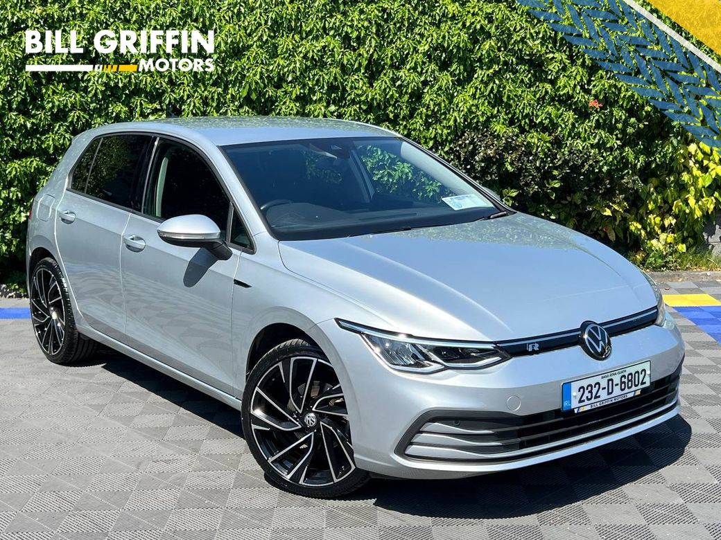 Image for 2023 Volkswagen Golf R-LINE PACK 1.0 TSI AUTO // DIGITAL CLIMATE CONTROL // NEW 19" R-LINE ALLOYS // WIRELESS CHARGING BAY