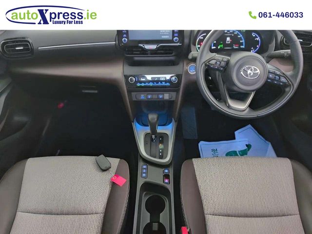 Image for 2024 Toyota Yaris Cross 1.5 HYBRID Z, Ultra Low mileage, Distinctive Two-Tone Interior