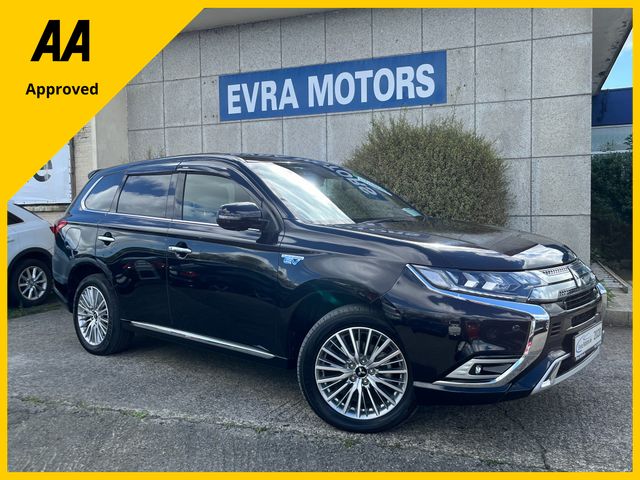 Image for 2020 Mitsubishi Outlander G PLUS PACKAGE AUTOMATIC 2.4 PETROL PLUG IN HYBRID //LOW MILES//HIGH SPEC//FULL LEATHER ELECTRIC HEATED SEATS//HEATED STEERING WHEEL//REVERSE CAMERA//ADAPTIVE CRUISE CONTROL//KEYLESS ENTRY// 