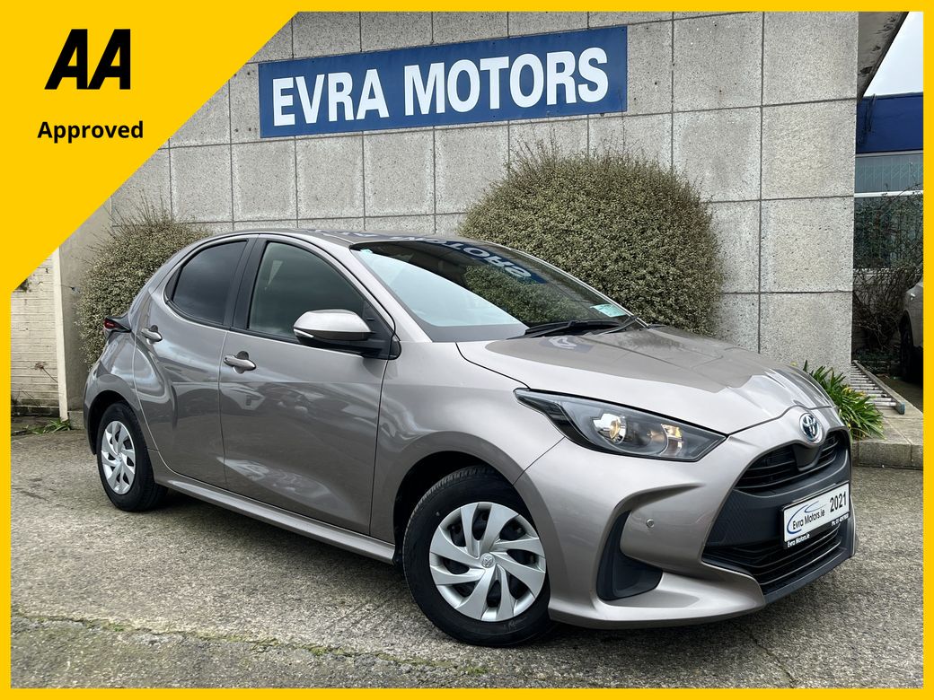 Image for 2021 Toyota Yaris X AUTOMATIC HYBRID 1.5 PETROL //KEYLESS ENTRY//REVERSE CAMERA//ADAPTIVE CRUISE CONTROL// 