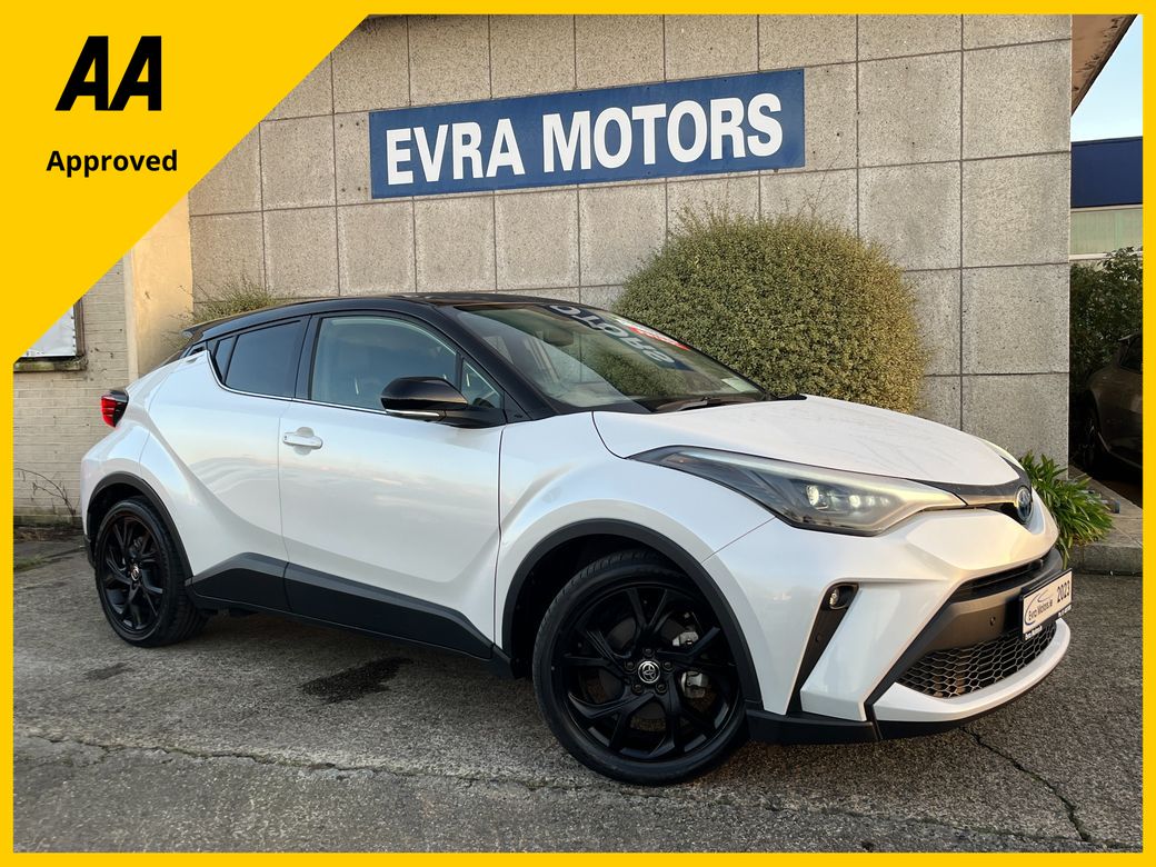 Image for 2023 Toyota C-HR SOL HYBRID AUTOMATIC 1.8 PETROL //LOW MILES//HIGH SPEC//360 PARKING CAMERAS//ADAPTIVE CRUISE CONTROL//KEYLESS ENTRY//