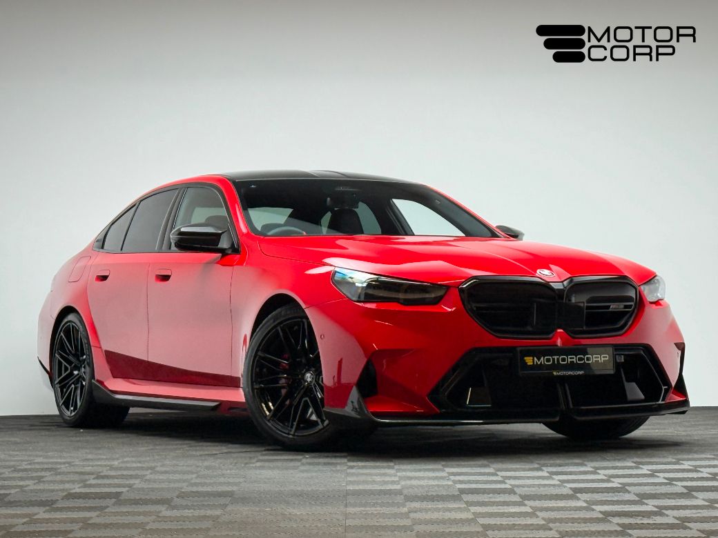 Image for 2025 BMW M5 M5 4.4 PHEV 727HP HELLROT RED