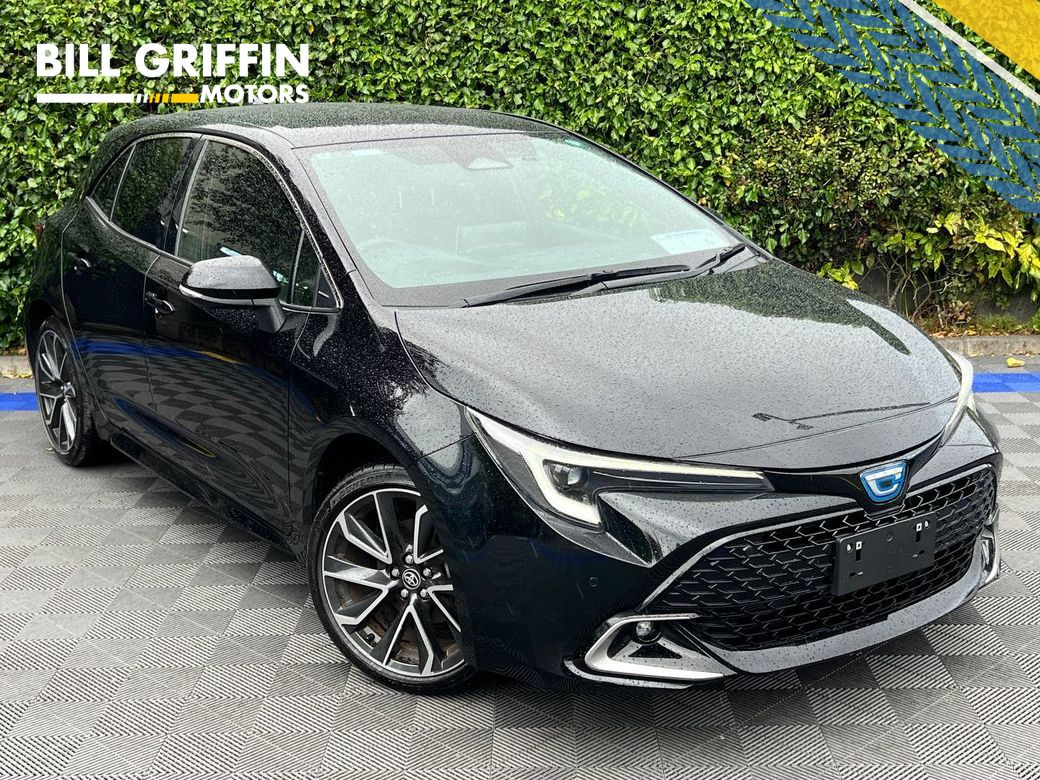 Image for 2025 Toyota Corolla GZ SPORT 1.8 HYBRID AUTO // VERY LOW MILEAGE // REVERSE CAMERA // DIAMOND CUT ALLOYS