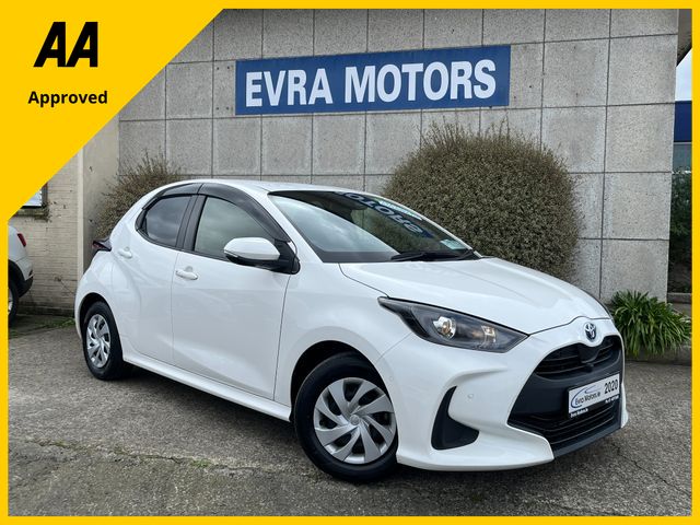 Image for 2020 Toyota Yaris X HYBRID AUTOMAITC 1.5 PETROL //LOW MILES//360 PARKING CAMERAS//BLIND SPOT WARNING//KEYLESS ENTRY//ADAPTIVE CRUISE CONTROL//