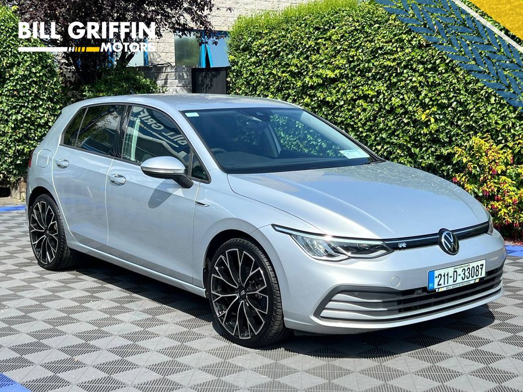 Image for 2021 Volkswagen Golf R-LINE PACK 1.0 TSI // NEW 19" R-LINE ALLOYS // APPLE CARPLAY/ANDROID AUTO // DIGITAL CLUSTER