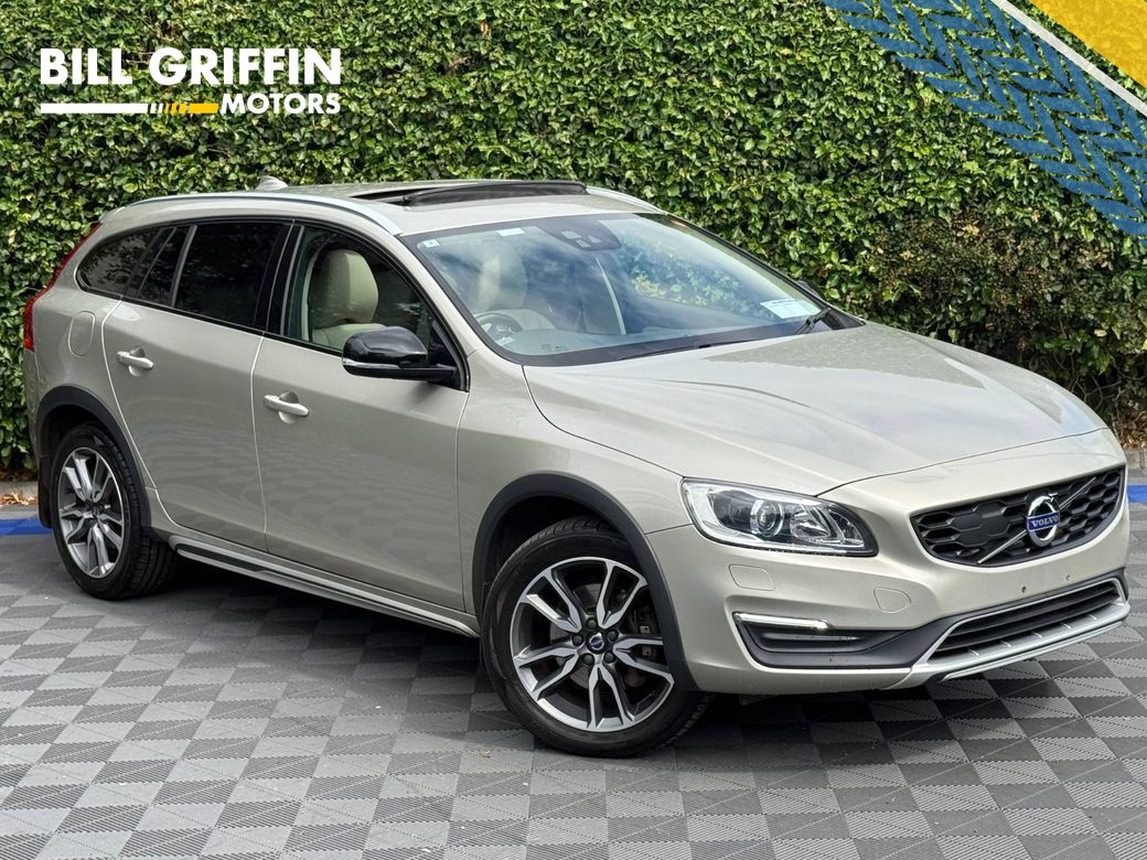 Image for 2018 Volvo V60 CROSS COUNTRY D4 CLASSIC 2.0 D // OPENING SUNROOF // LEATHER HEATED SEATS // REVERSE CAMERA
