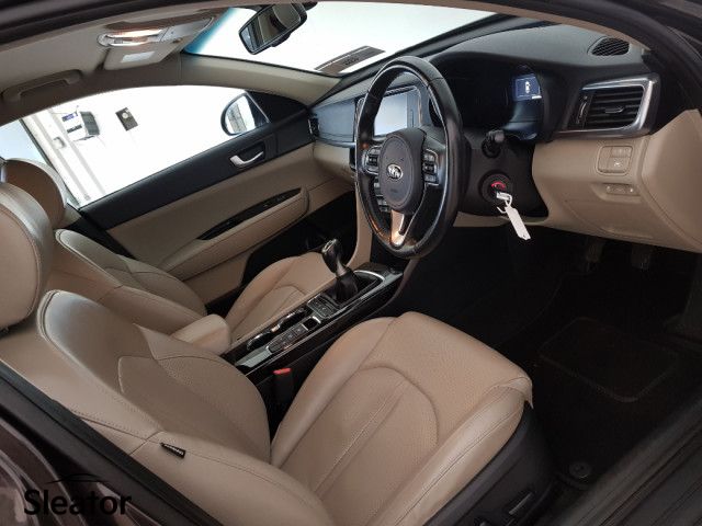 Image for 2017 Kia Optima Platinum 4DR