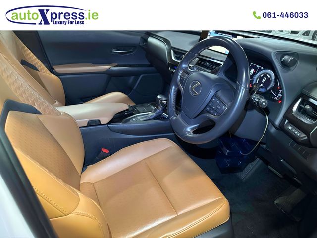 Image for 2019 Lexus UX 250H VERSION C 2.0 Hybrid Automatic, Reversing camera