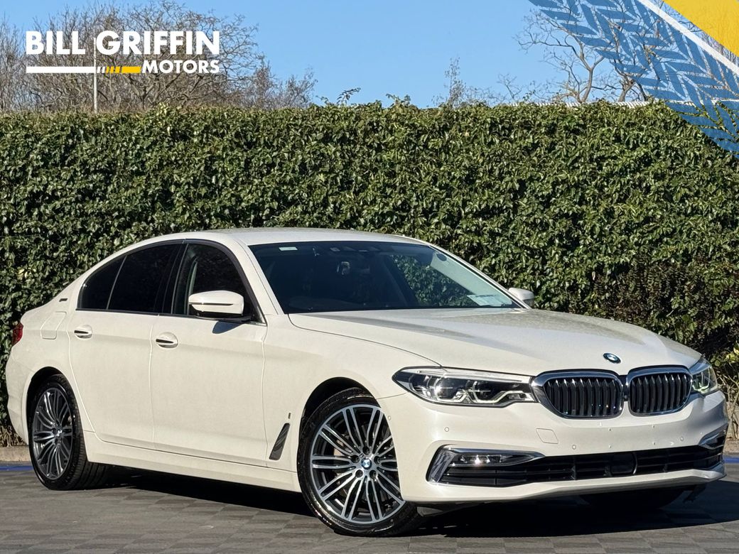 Image for 2018 BMW 5 Series 530e LUXURY-LINE 2.0 HYBRID // 4 HEATED SEATS // 19" M-SPORT ALOYS // DIGITAL CLUSTER