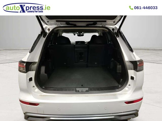 Image for 2024 Mitsubishi Outlander 4WD PHEV G, Low mileage, Reversing camera