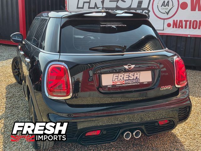 Image for 2017 Mini Cooper S JOHN COOPER WORKS ACCESSORIES PACK