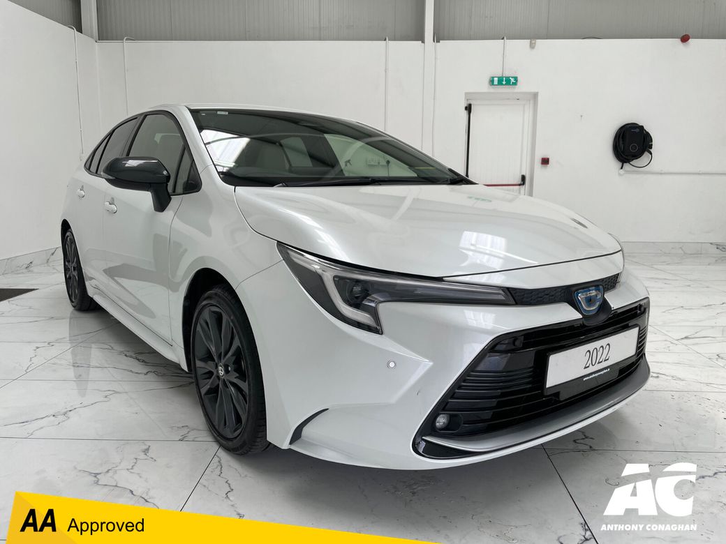 Image for 2022 Toyota Corolla 1.8 Hybrid Luna Sport Saloon