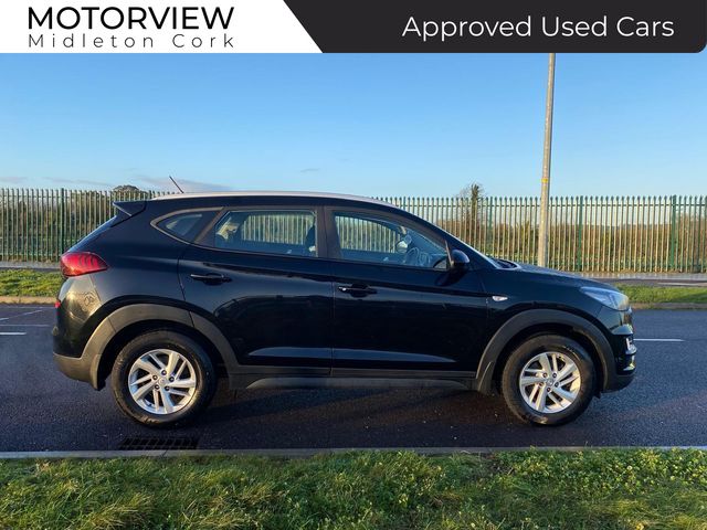 Image for 2019 Hyundai Tucson Premium Spec 1.6d 5DR *IMMACULATE CONDITION* Electric Windows, Wireless Smartphone Control, Multi-Function Steering Wheel