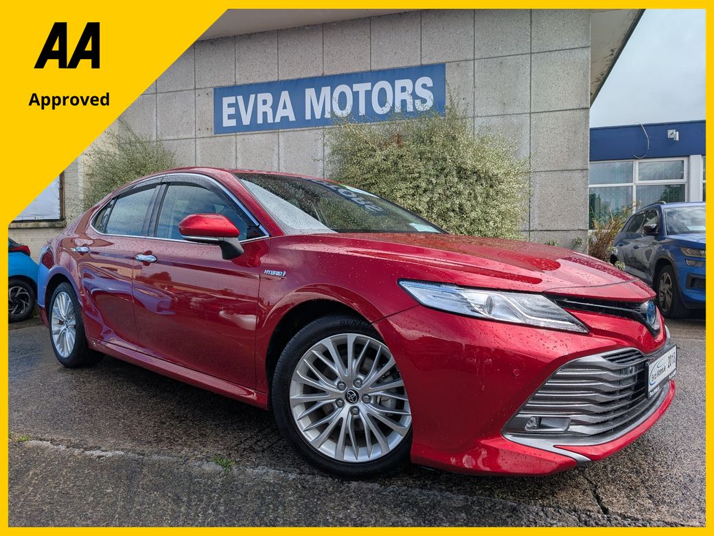 Image for 2018 Toyota Camry G AUTOMATIC HYBRID 2.5 PETROL //HIGH SPEC//VERY LOW MILES//FULL LEATHER HEATED ELECTRIC SEATS//HEAD UP DISPLAY//KEYLESS ENTRY//REVERSE CAMERA//ADAPTIVE CRUISE CONTROL//