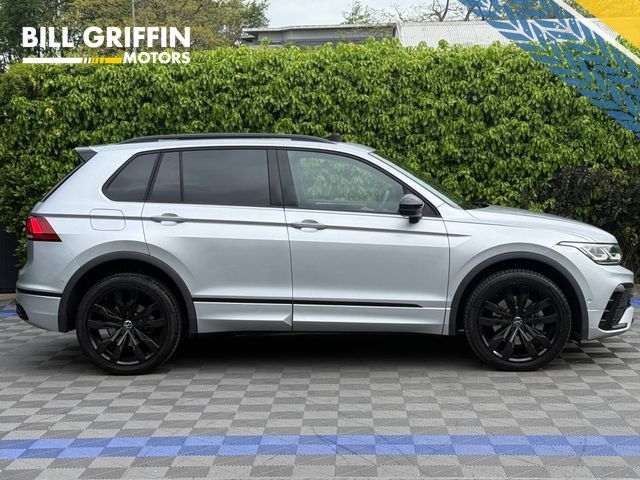 Image for 2024 Volkswagen Tiguan R-LINE BLACK EDITION 1.4 eTSI HYBRID // VERY LOW MILEAGE // OPENING PAN ROOF // APPLE CARPLAY/ANDROID AUTO 