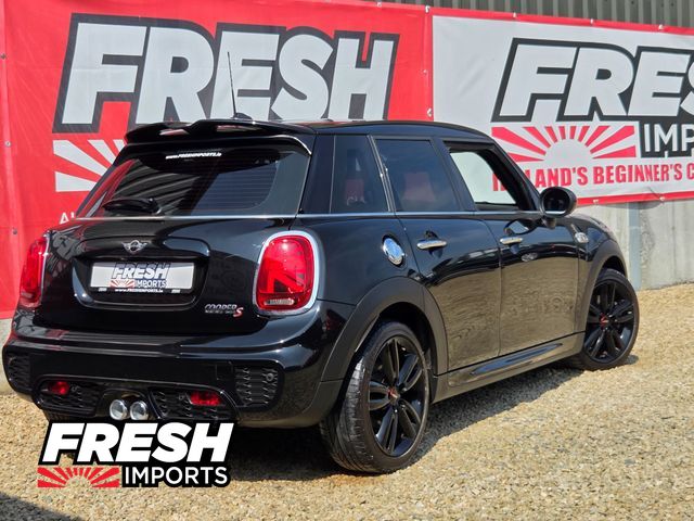 Image for 2017 Mini Cooper S JOHN COOPER WORKS ACCESSORIES PACK