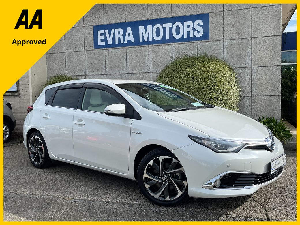 Image for 2016 Toyota Auris G PACK AUTOMATIC 1.8 PETROL //LOW MILES//LEATHER SEATS//REVERSE CAM//KEYLESS ENTRY// 