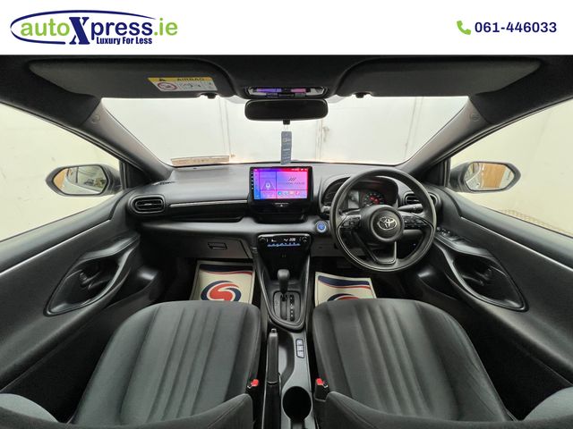 Image for 2022 Toyota Yaris 1.5 HYBRID X Automatic, Reversing camera