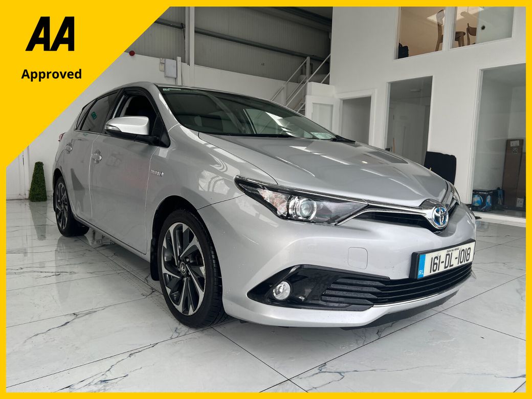 Image for 2016 Toyota Auris Hybrid Sol