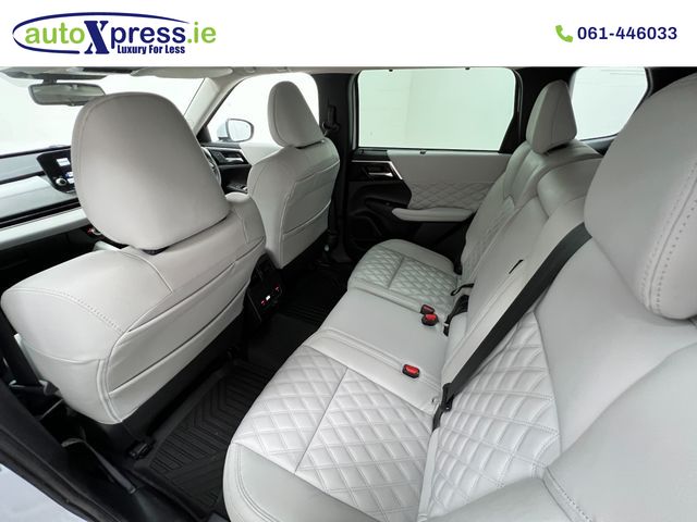 Image for 2022 Mitsubishi Outlander 7 seats, PHEV 4WD, Low mileage, Automatic 