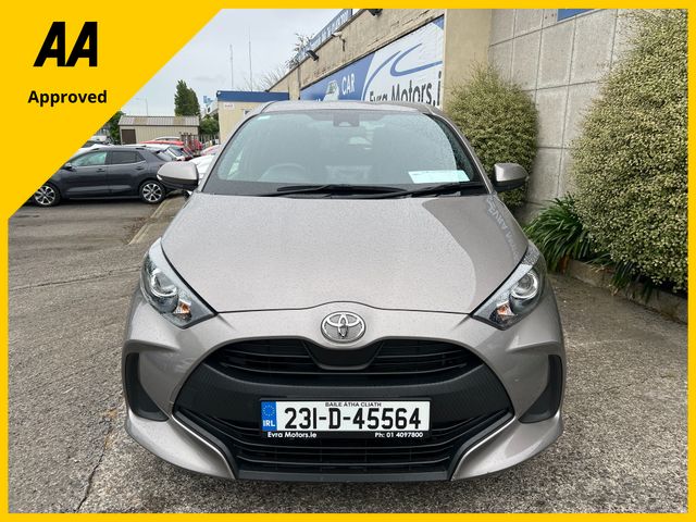 Image for 2023 Toyota Yaris AUTOMATIC//PETROL//LOW MILEAGE//KEYLESS ENTRY//REVERSE CAMERA//LANE ASSIST