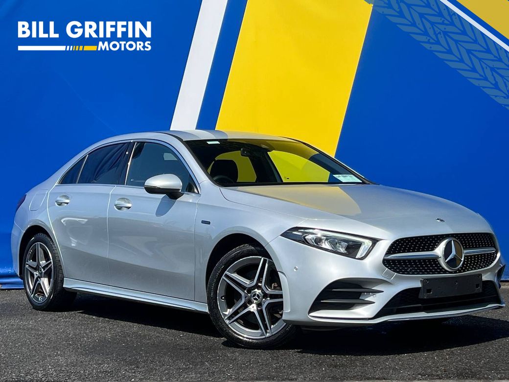 Image for 2021 Mercedes-Benz A Class A250e AMG-LINE EXECUTIVE 1.3 HYBRID // VIRTUAL COCKPIT // AMG-LINE HEATED SEATS // APPLE CARPLAY/ANDROID AUTO