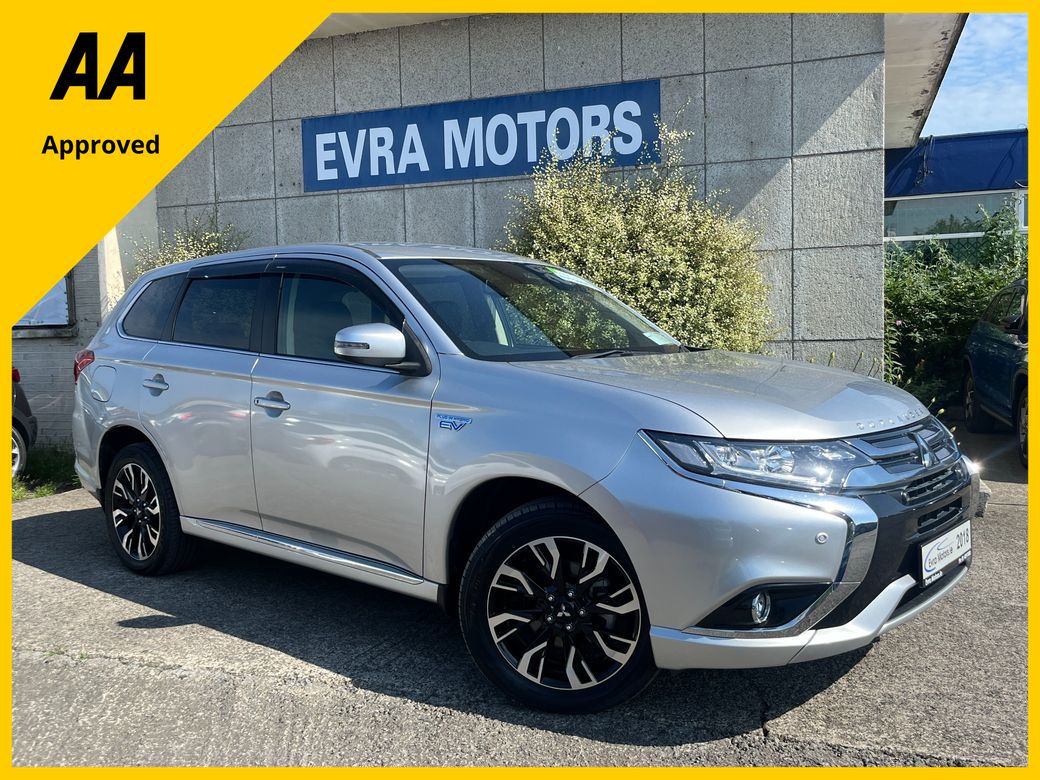 Image for 2018 Mitsubishi Outlander PHEV G LIMITED 4WD AUTOMATIC HYBRID 2.0 PETROL //HIGH SPEC//LOW MILES//HALF LEATHER HEATED SEATS//HEATED STEERING WHEEL//ADAPTIVE CRUISE CONTROL//KEYLESS ENTRY//