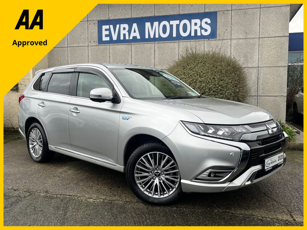 Image for 2020 Mitsubishi Outlander G 4WD AUTOMATIC PHEV 2.4 PETROL //HIGH SPEC//HALF LEATHER ELECTRIC HEATED SEATS//HEATED STEERING WHEEL//REVERSE CAMERA//KEYLESS ENTRY//