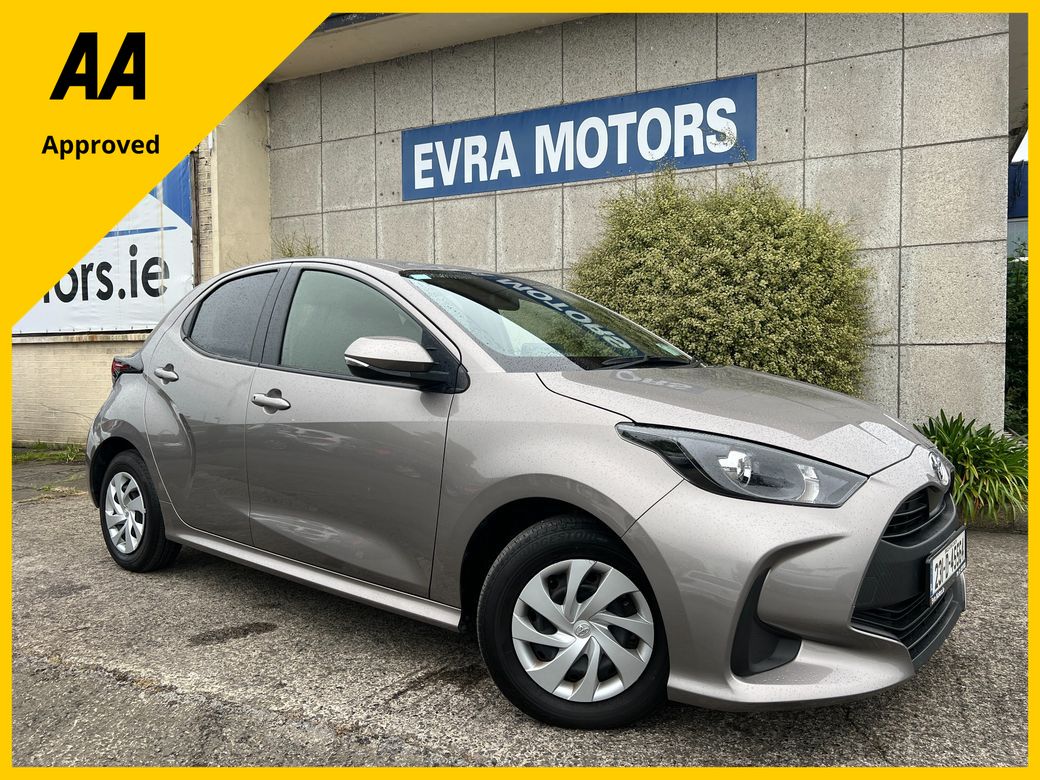 Image for 2023 Toyota Yaris AUTOMATIC//PETROL//LOW MILEAGE//KEYLESS ENTRY//REVERSE CAMERA//LANE ASSIST