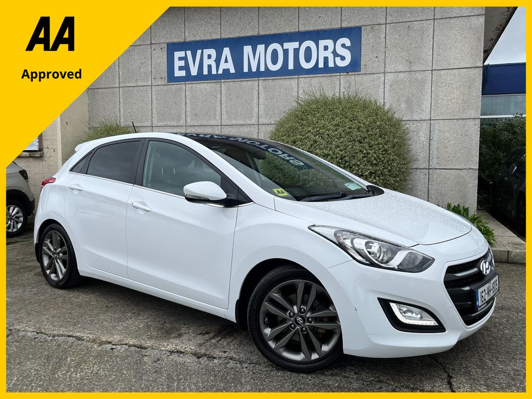 Image for 2016 Hyundai i30 PREMIUM 1.6 DIESEL //PANORAMIC GLASS ROOF//HALF LEATHER SEATS// 